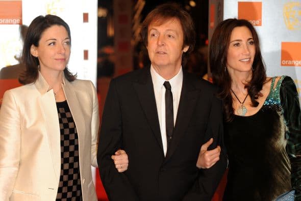 En el 2001 produjo el documental Wingspan dedicado a su padre Paul McCartney.Mira aquí los videos más chismosos.