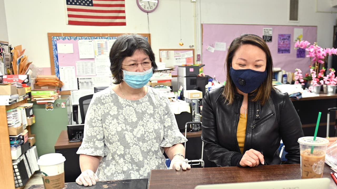Grupo de padres y alumnos protestó en contra de la educación remota en Salt Lake City