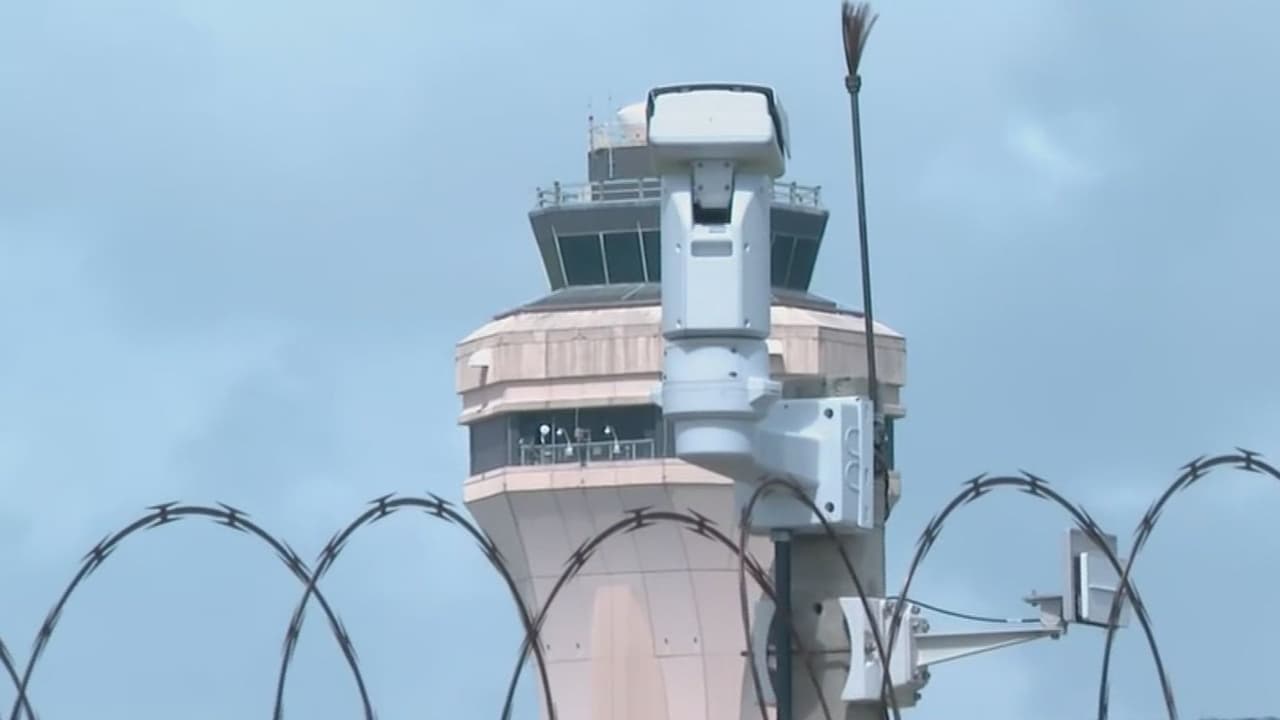 Inauguran un "muro láser" en el Aeropuerto Internacional de Miami