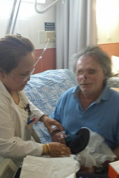 Ronald Poppo, la víctima del caníbal, ha ganado unas 50 libras de peso. Foto cortesía de Jackson Health System.