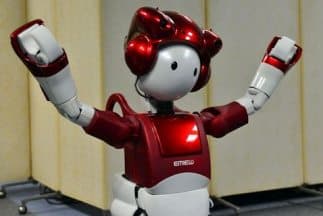 Un robot bromista analiza las reacciones de las personas