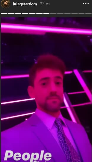 Sobre el escenario, Méndez cedió el tiempo para que Sandler y Aniston pudieran agradecer al público que votó por la película. En sus 
<b><a href="https://www.instagram.com/luisgerardom/" target="_blank">historias de Instagram</a></b>, el mexicano compartió algunas imágenes del momento y de su paso por la alfombra roja.