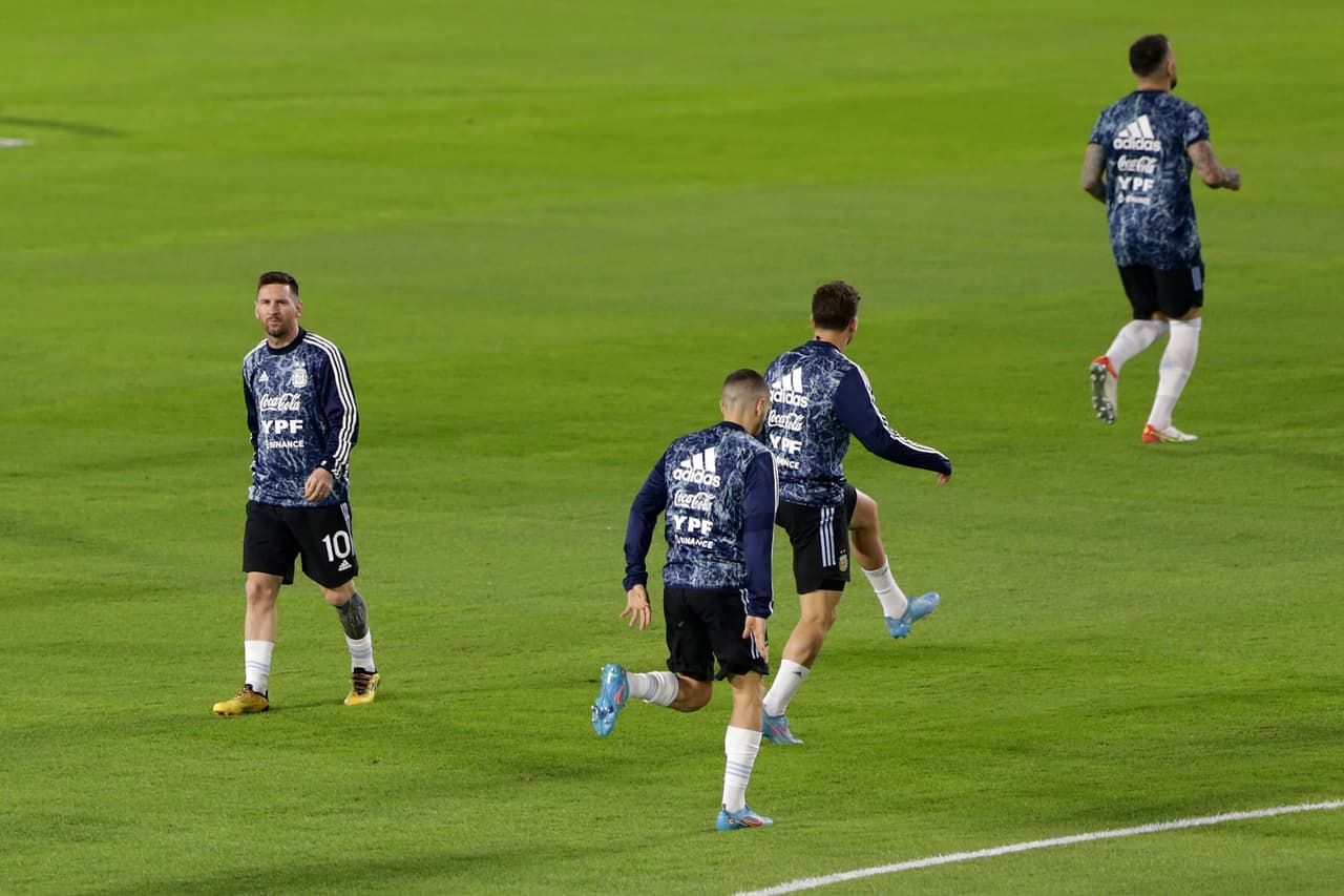 Con el boleto asegurado a Qatar 2022 desde el año pasado, Argentina recibía a Venezuela en La Bombonera para jugar un partido de mero trámite.
