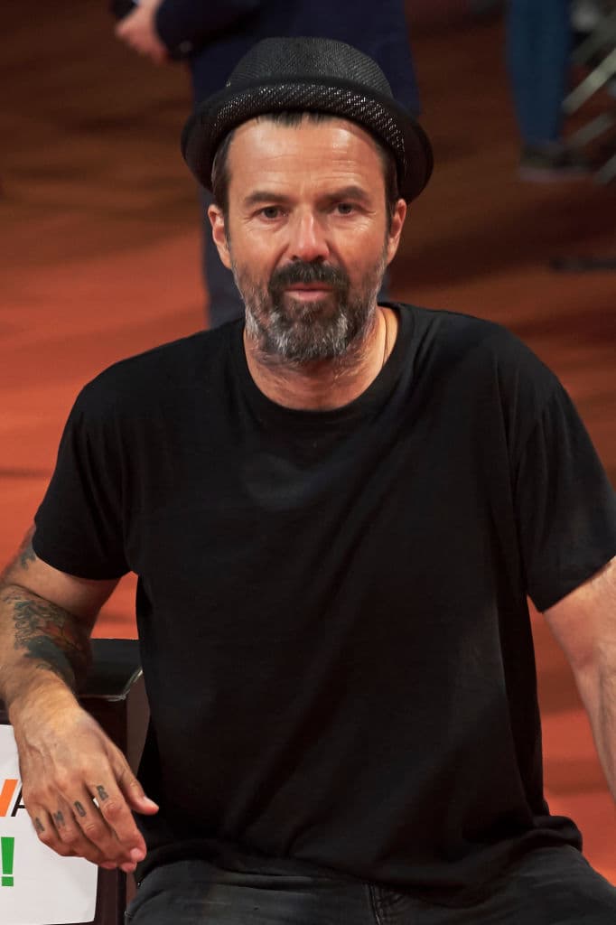 Pau Donés, vocalista del grupo musical ‘Jarabe de palo’, falleció el 9 de junio a los 53 años. El artista español perdió finalmente la batalla que había iniciado desde el 2015 contra el cáncer.