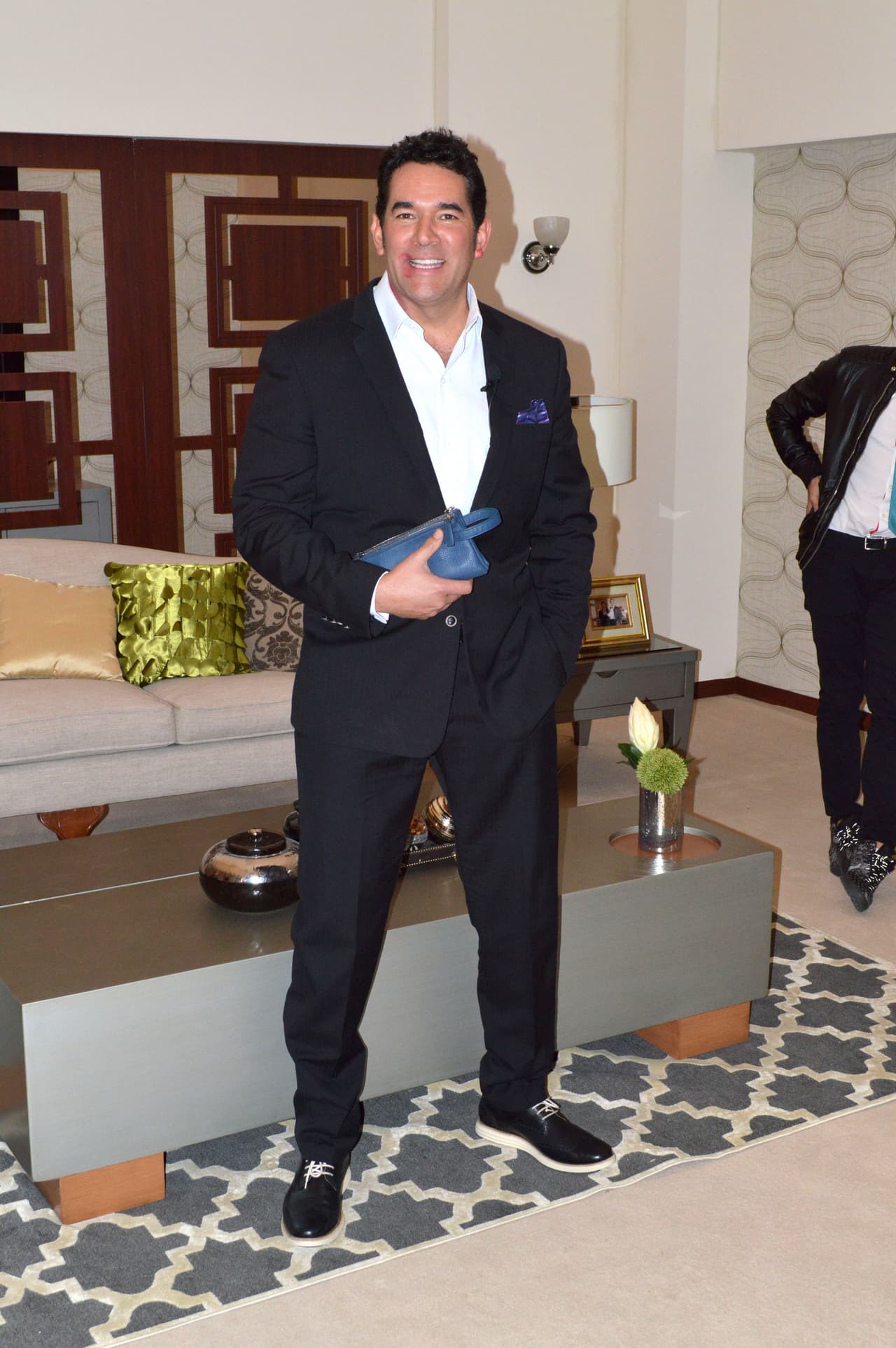 Cantoral mantiene una buena relación con el padre de sus vástagos e incluso en el programa no dudó en halagar su físico.
<br>