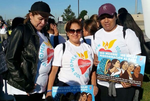 También para compartir con amigos y ayudarse mútuamente en el difícil camino de los indocumentados.