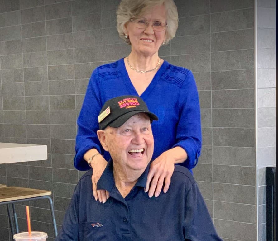 Por su parte, Walker está feliz porque, una vez más ha confirmado la validez de su filosofía de vida. El siempre ha dicho: “si quieres ver lo mejor de las personas, sólo tienes que ser amable con ella".