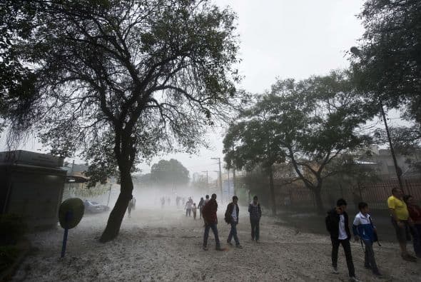 Aprovecharon para hacer figuras de nieve.