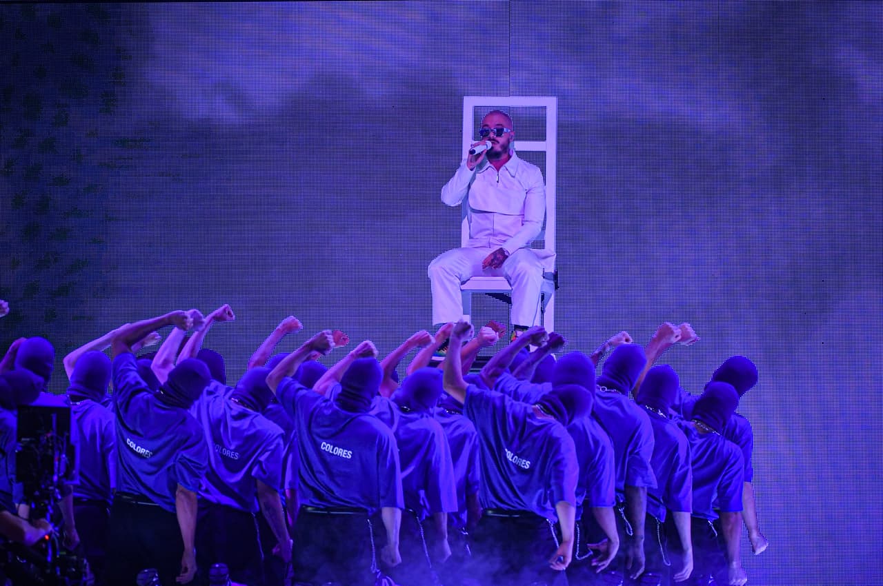 El colombiano interpretó cuatro temas, dos de su trilogía Colores (‘Blanco’ y ‘Morado’).