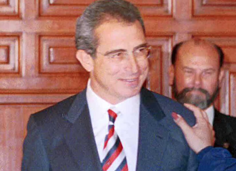 Candidato a presidencia de FIFA contempla a expresidente de México en su gabinete