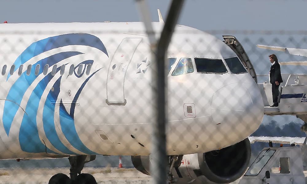 Arrestado secuestrador de avión de Egyptair sin causar ninguna víctima