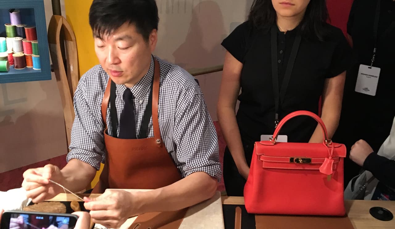 Lujo a puertas abiertas, un vistazo al trabajo de los artesanos de Hermès