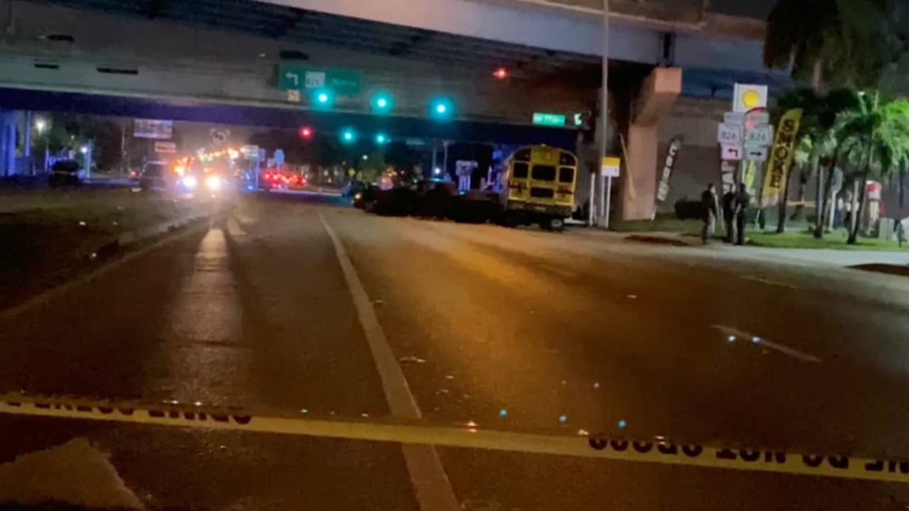 Muere un peatón y un conductor resulta gravemente herido en aparatoso accidente en Hialeah Gardens
