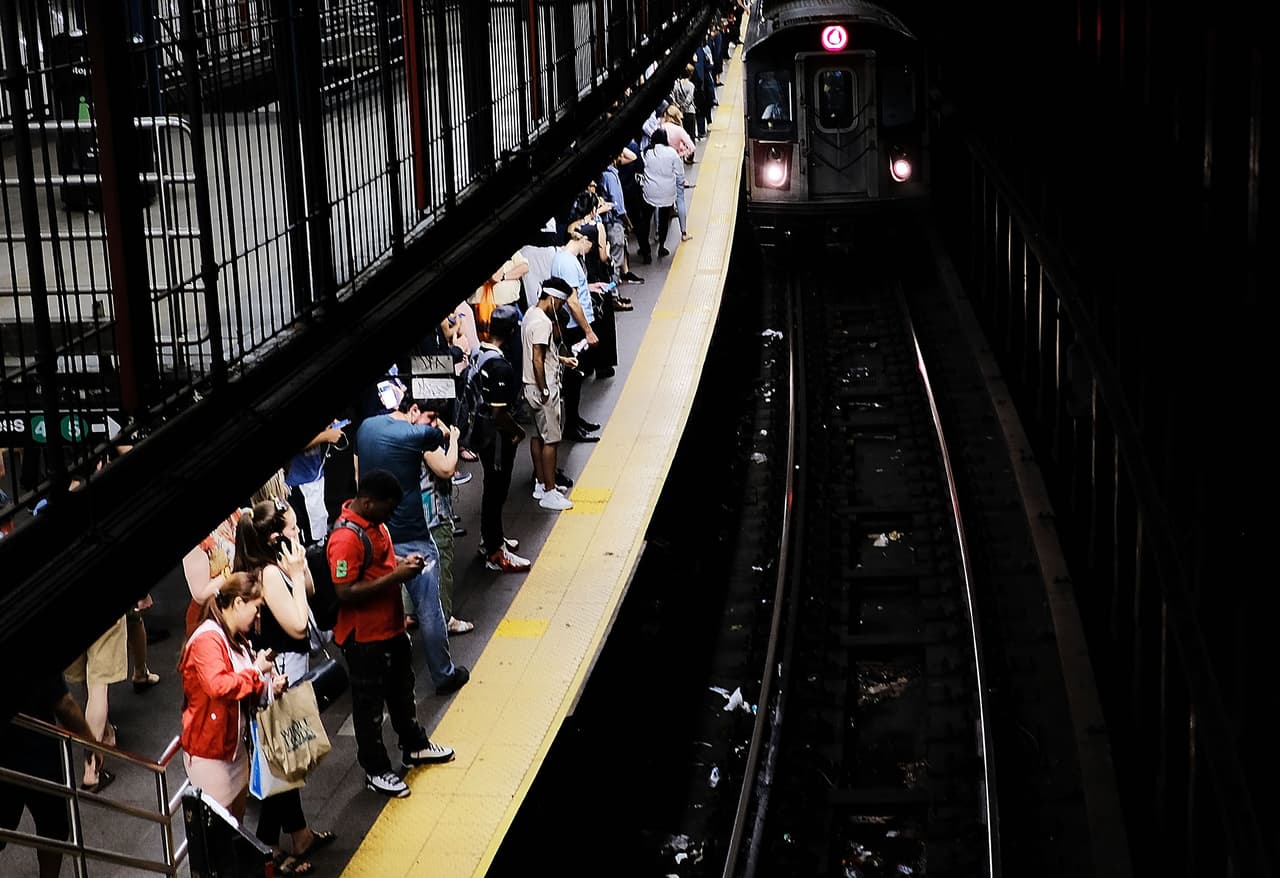 El problema del metro de Nueva York no son las aglomeraciones, sino los políticos que lo dirigen