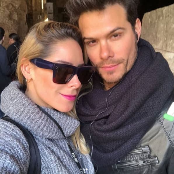 Tal parece que su luna de miel surtió el efecto que ambos jóvenes esperaban, pues finalmente llegará el bebé que tanto anhelaban.