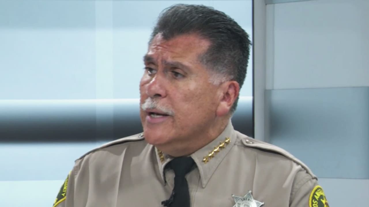 Alguacil Robert Luna responde a señalamientos sobre presunta colaboración con ICE