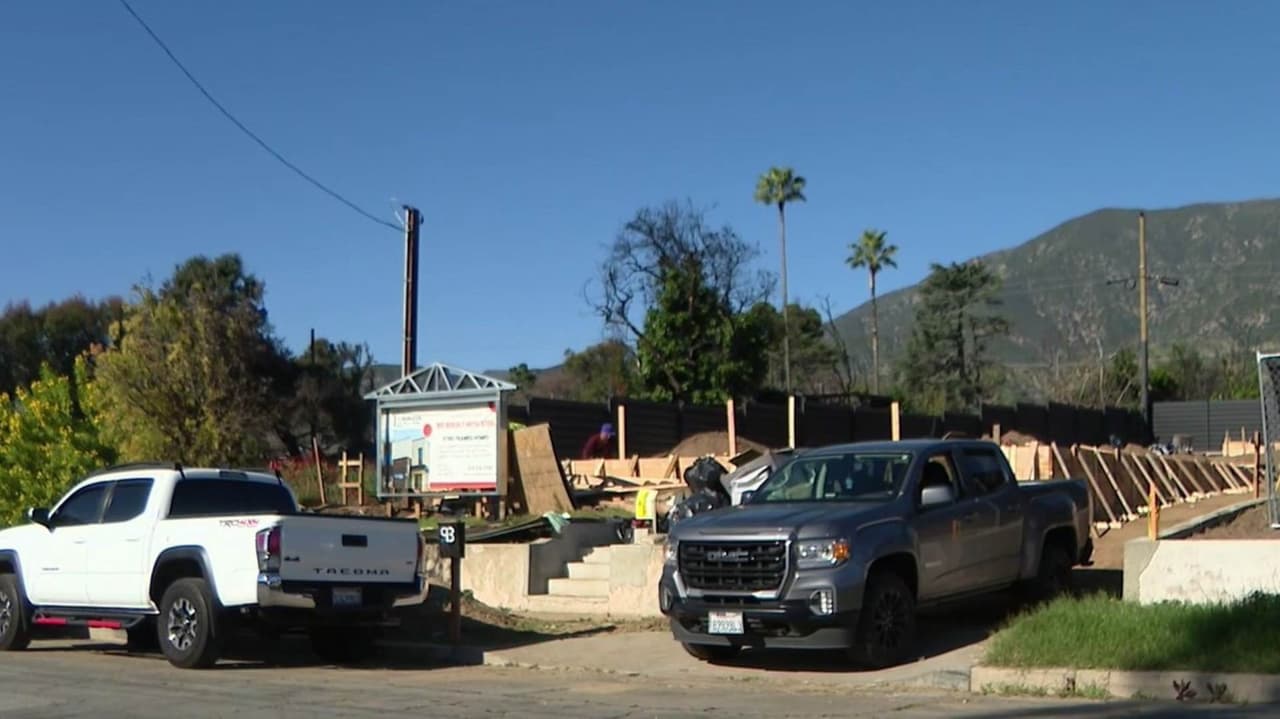 Trump firma orden ejecutiva para acelerar reconstrucción tras incendios en Los Ángeles