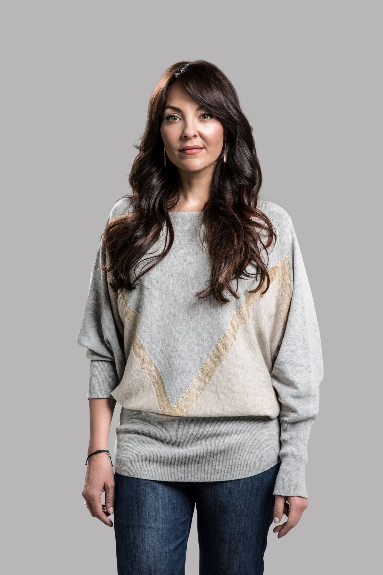 Esposa del coronel y mamá delsubteniente Martín y otros dos niños menores (Gabriela y Andrés).