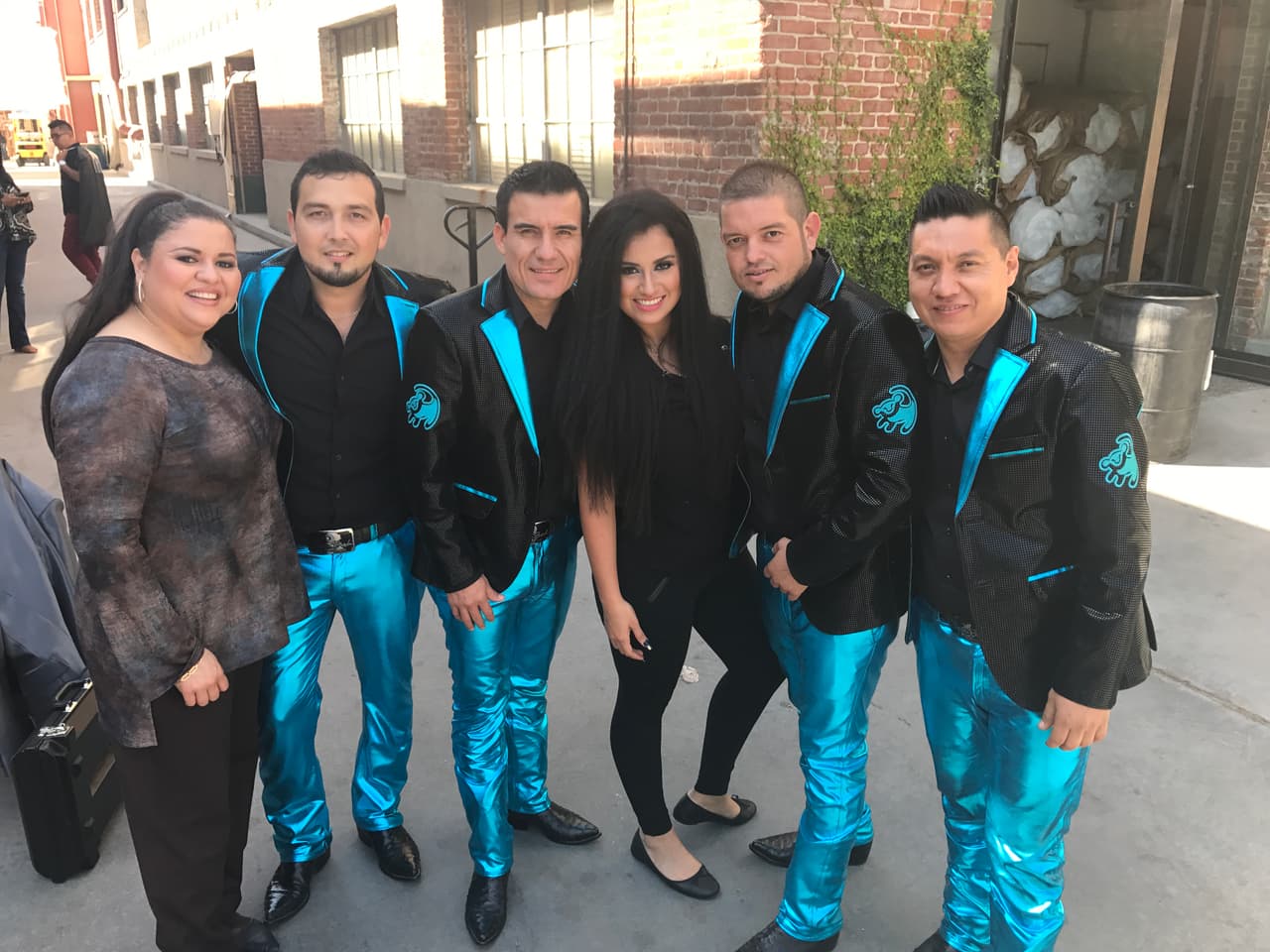 Durante su casting para La Reina de la Canción, Lluvia interpretó el tema "La chancla".