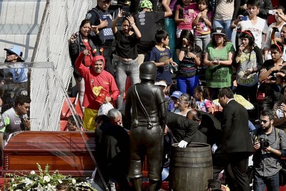 Cerca de 40 mil seguidores se reunieron en el Coloso de Santa Úrsula.