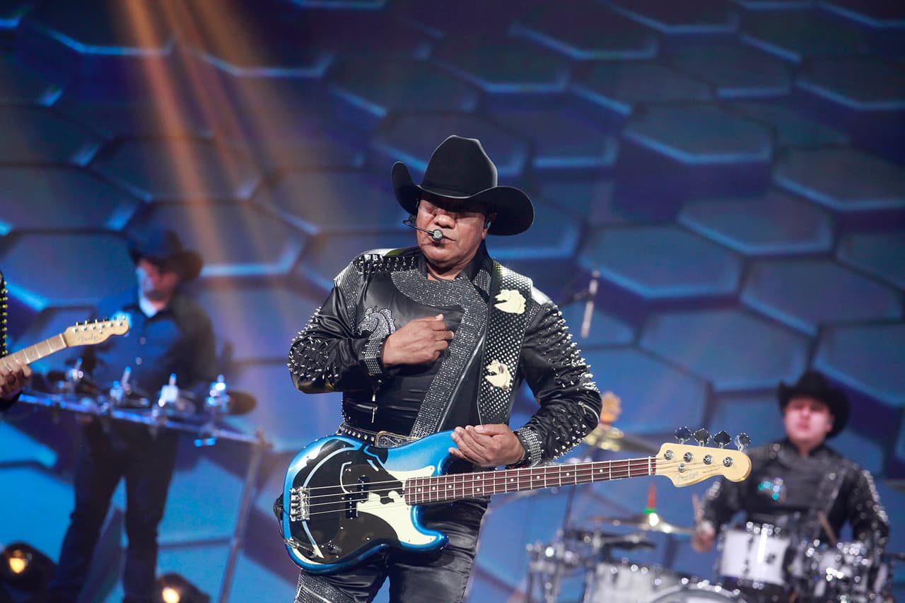 Este proyecto televisivo retratará la historia de Bronco desde sus inicios, en los que incluirá a José Luis 'Choche' y al propio Ramiro Delgado.