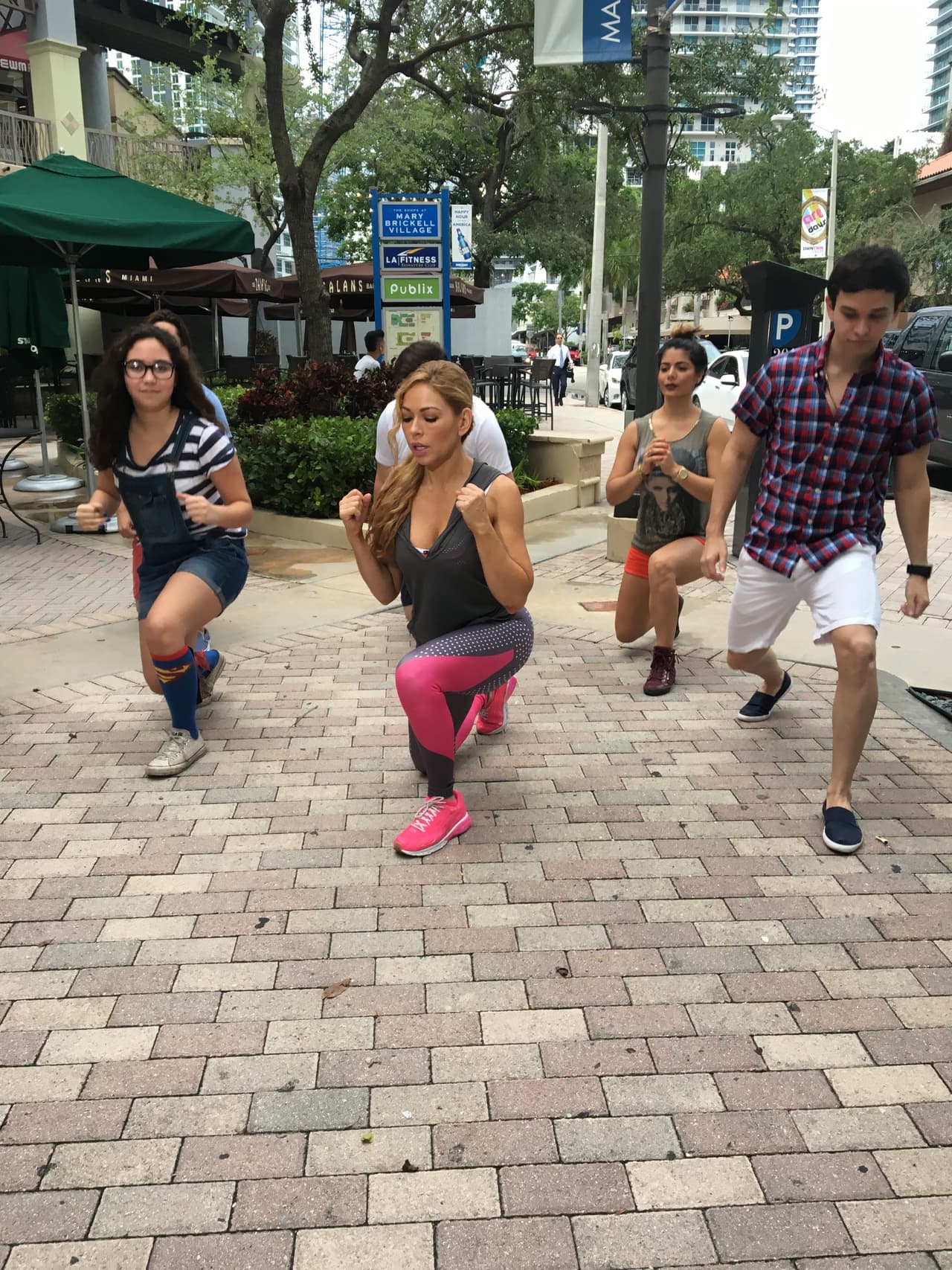 Las rutinas de Claudia Molina siempre son muy divertidas.