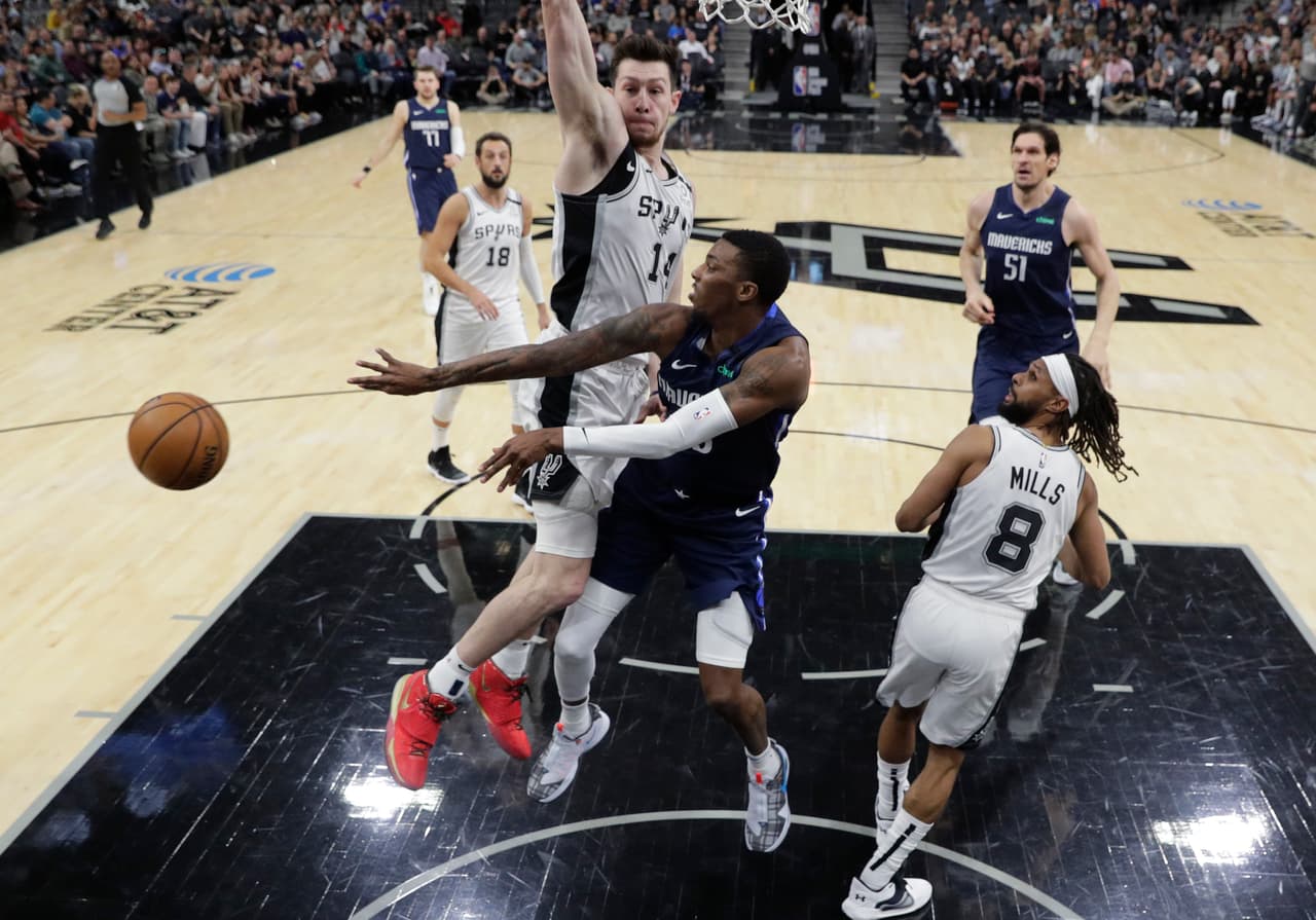 San Antonio Spurs 119-109 Dallas Mavericks