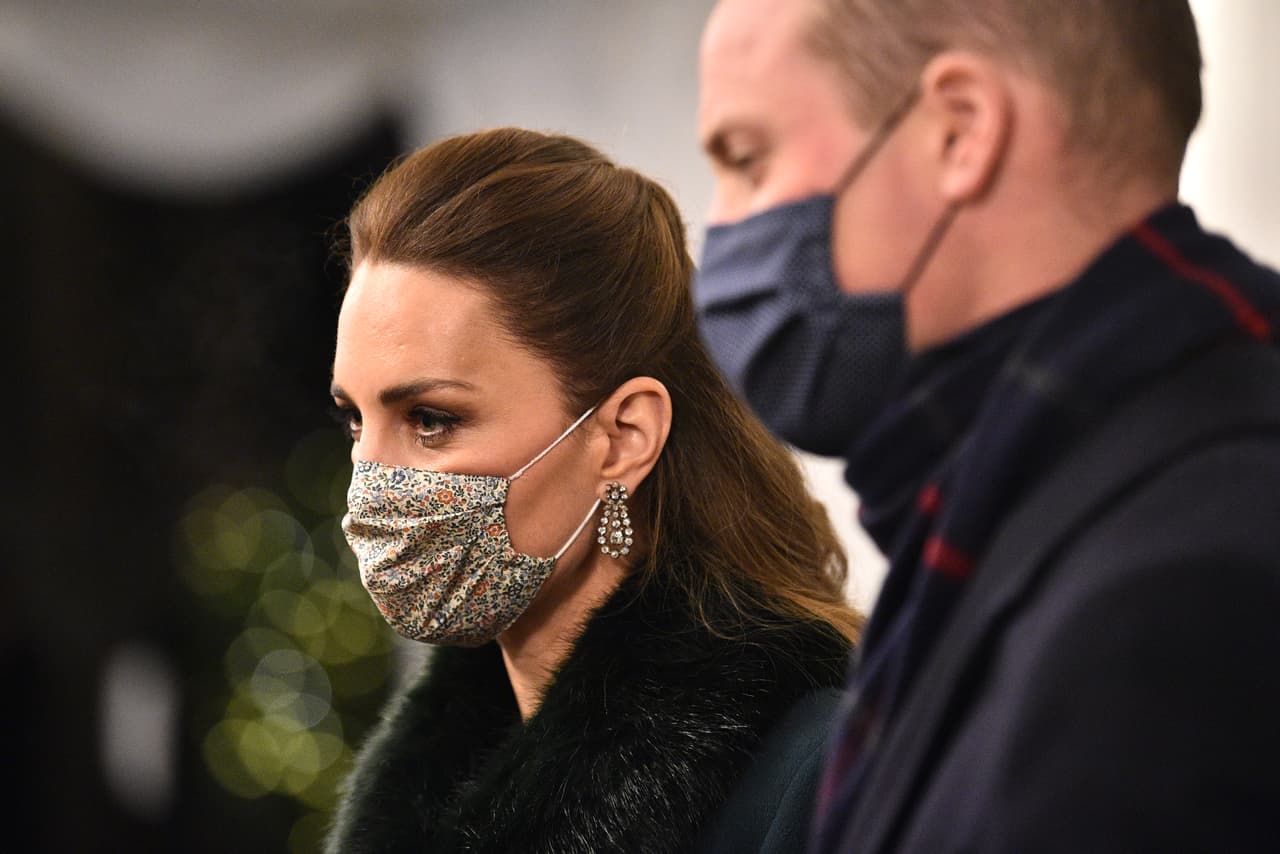 "Es difícil saber qué hacer para que sea lo mejor", agregó respecto a las restricciones que existen para que las personas no se pongan en riesgo durante las fiestas decembrinas.
<br>