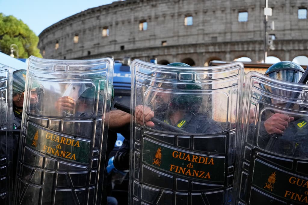 Las protestas sacuden Europa: miles de jóvenes toman las calles de Italia, España, Albania y Portugal