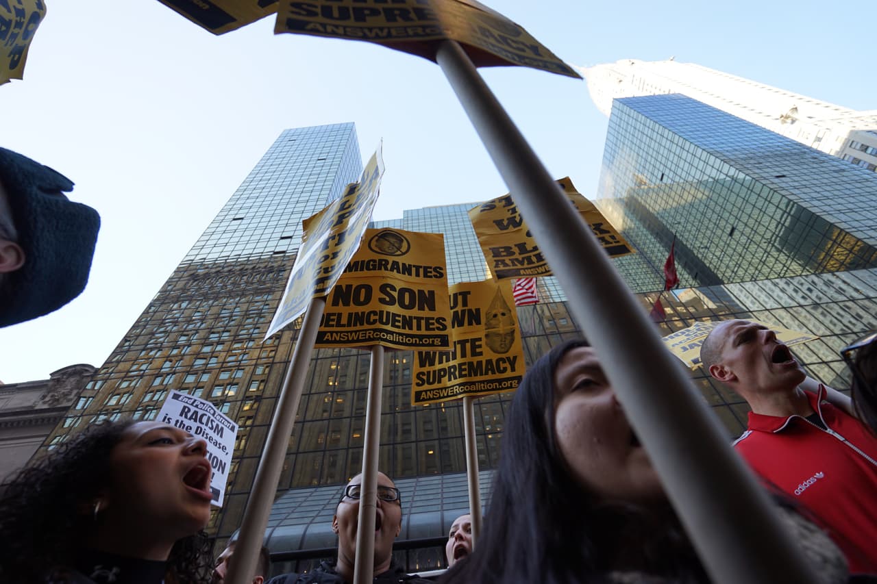 Musulmanes e hispanos unidos contra el odio.