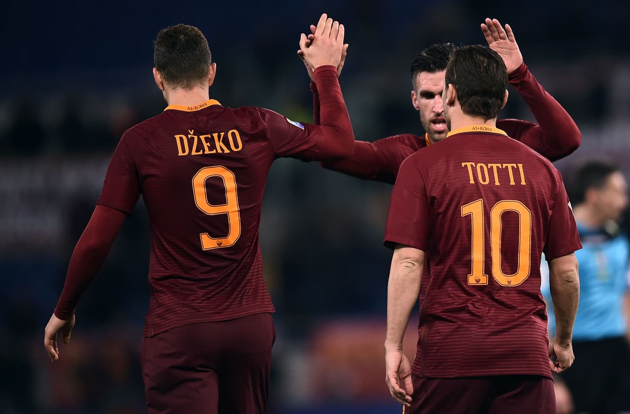 Roma golea al Fiorentina en partido pendiente