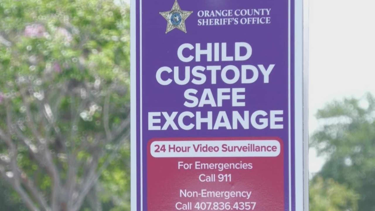 DeSantis aprueba ley para establecer lugares seguros en intercambios de custodia infantil