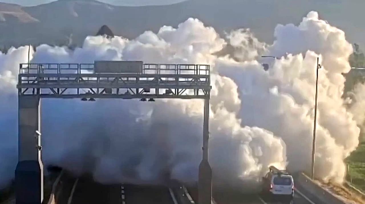 "Una explosión gigante, monstruosa": Sobrevivientes hablan del camión con gas que explotó en Chile