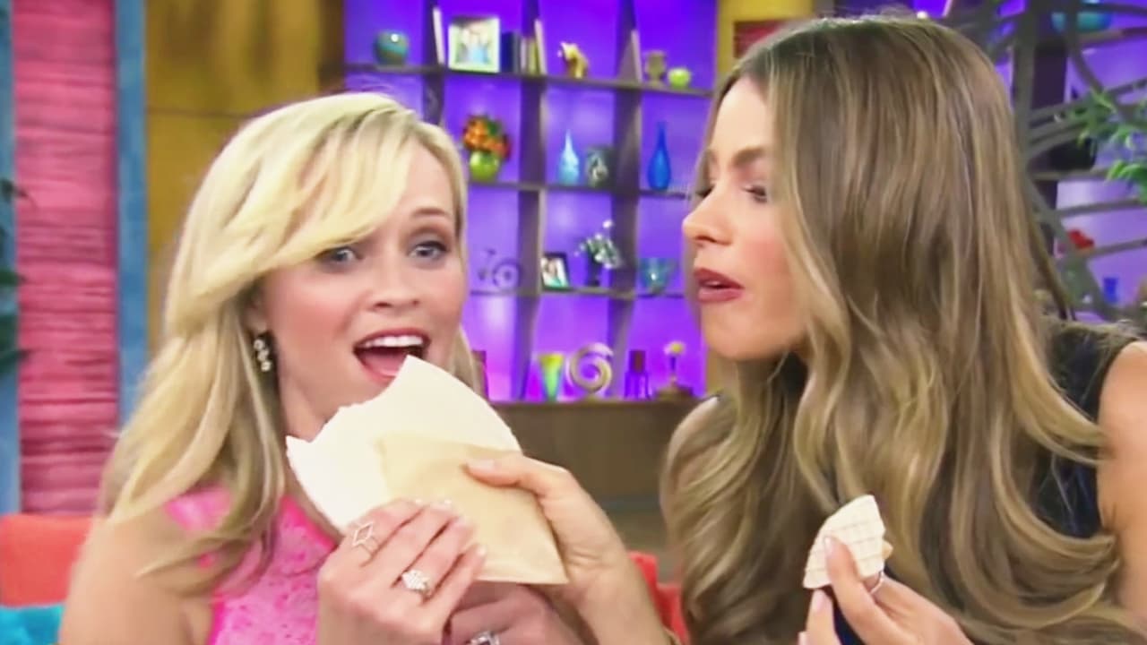 Recordamos cuando Sofía Vergara le dio a probar obleas colombianas a Reese Witherspoon en el show