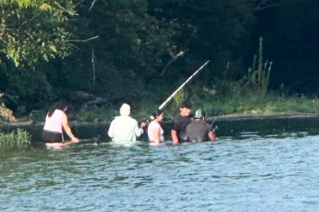 Una madre en su cumpleaños identifica el cuerpo de su hijo, uno de los 5 ahogados el fin de semana en un río en Ohio