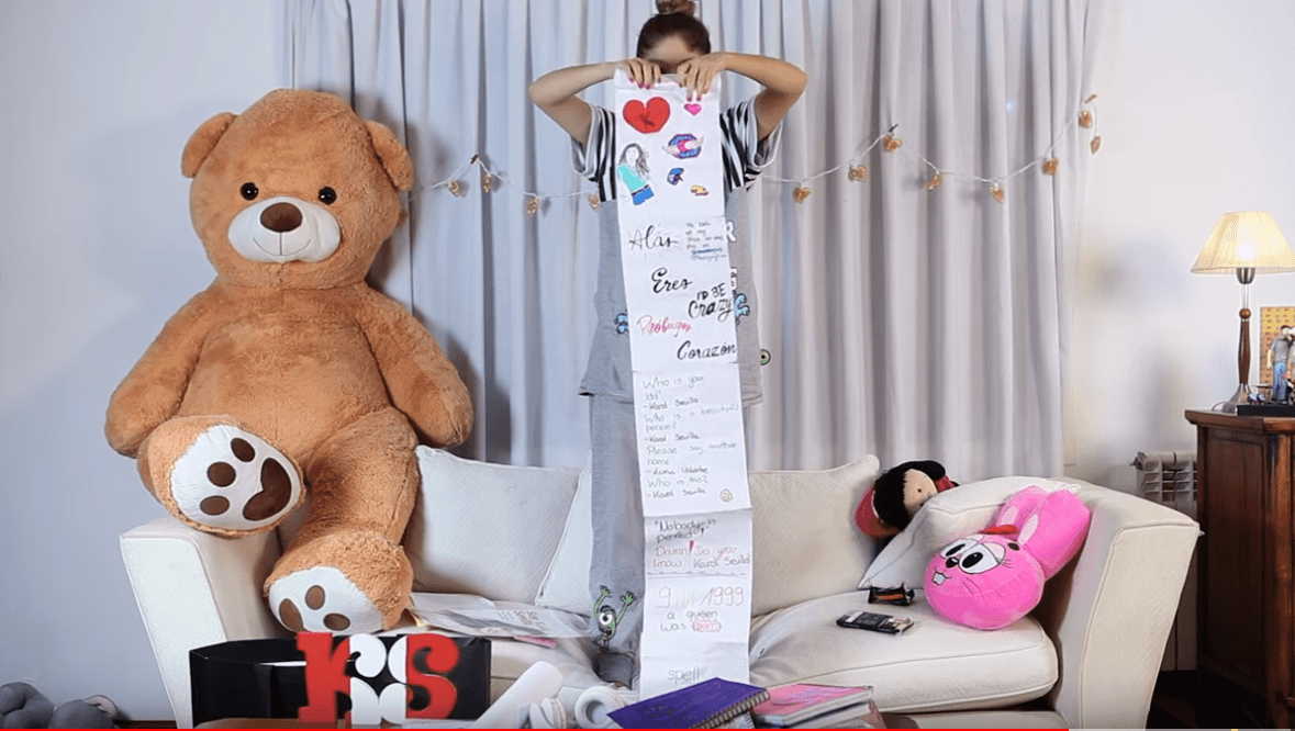 Desgraciadamente Karol no puede conservar cada regalo. Pero, nos contó, estos tienen un fin muy especial.