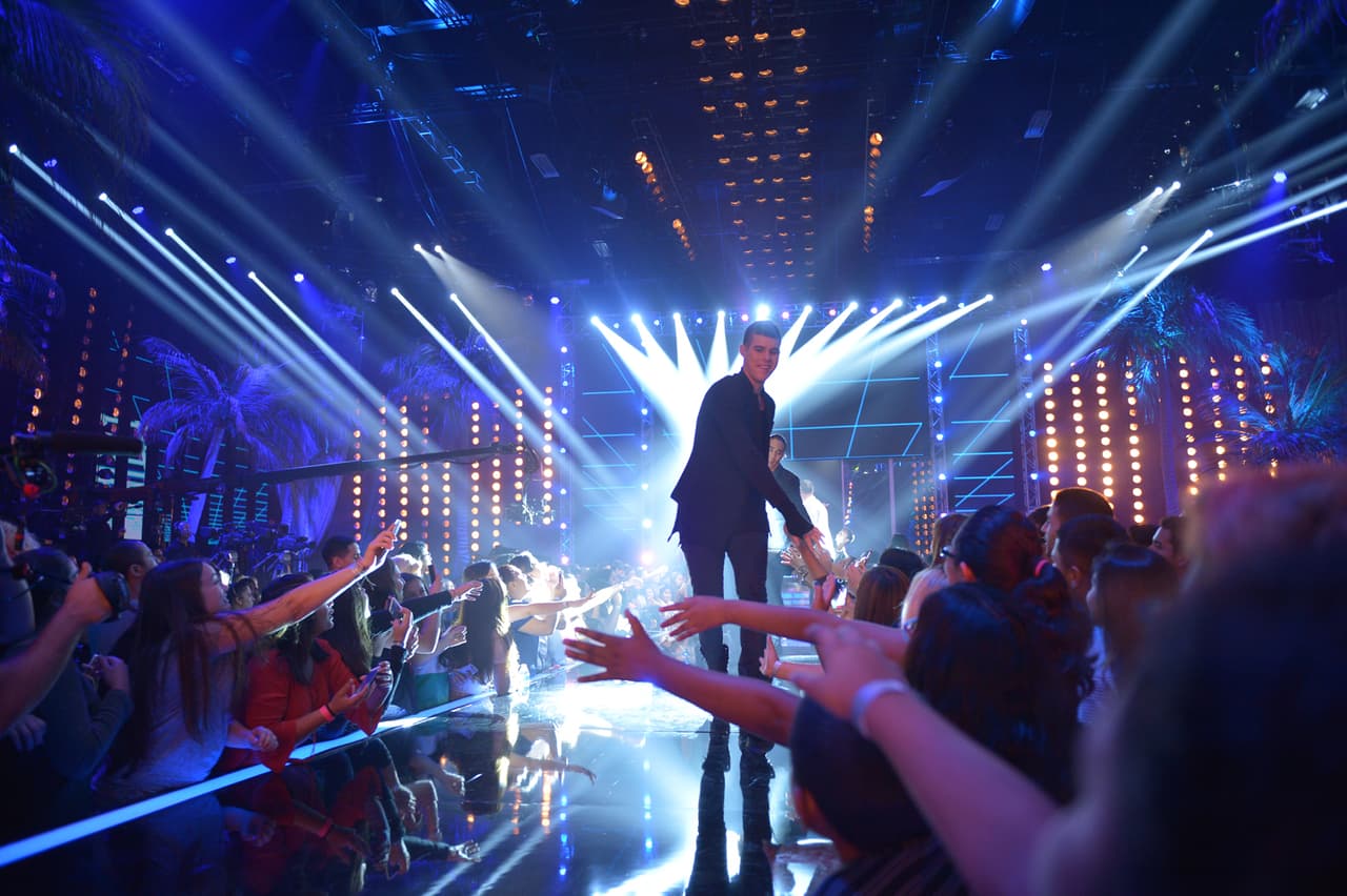 We all love CNCO! Eric, Zabdiel, Christopher, Joel y Richard cantaron sus éxitos "Tan fácil" y "Quisiera", si te perdiste la presentación
<a href="http://www.univision.com/shows/la-banda/cnco-regreso-a-la-banda-y-canto-tan-facil-y-quisiera-video" target="_blank"><b>aquí </b></a>la puedes ver una y otra vez.