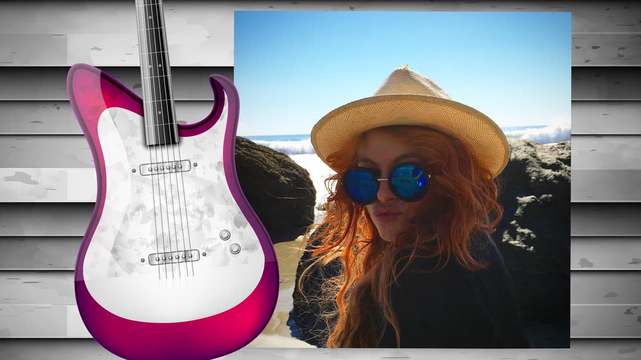 No sabemos exactamente por qué, pero a Pau le encantan los lentes de sol. Quizás no necesitamos ninguna razón pues sencillamente son un accesorio muy cool. La Pau tiene varios y aquí te mostramos algunos de ellos.