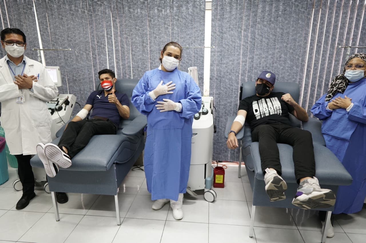 Amaury Vergara y Oribe Peralta se suman a la donación de plasma