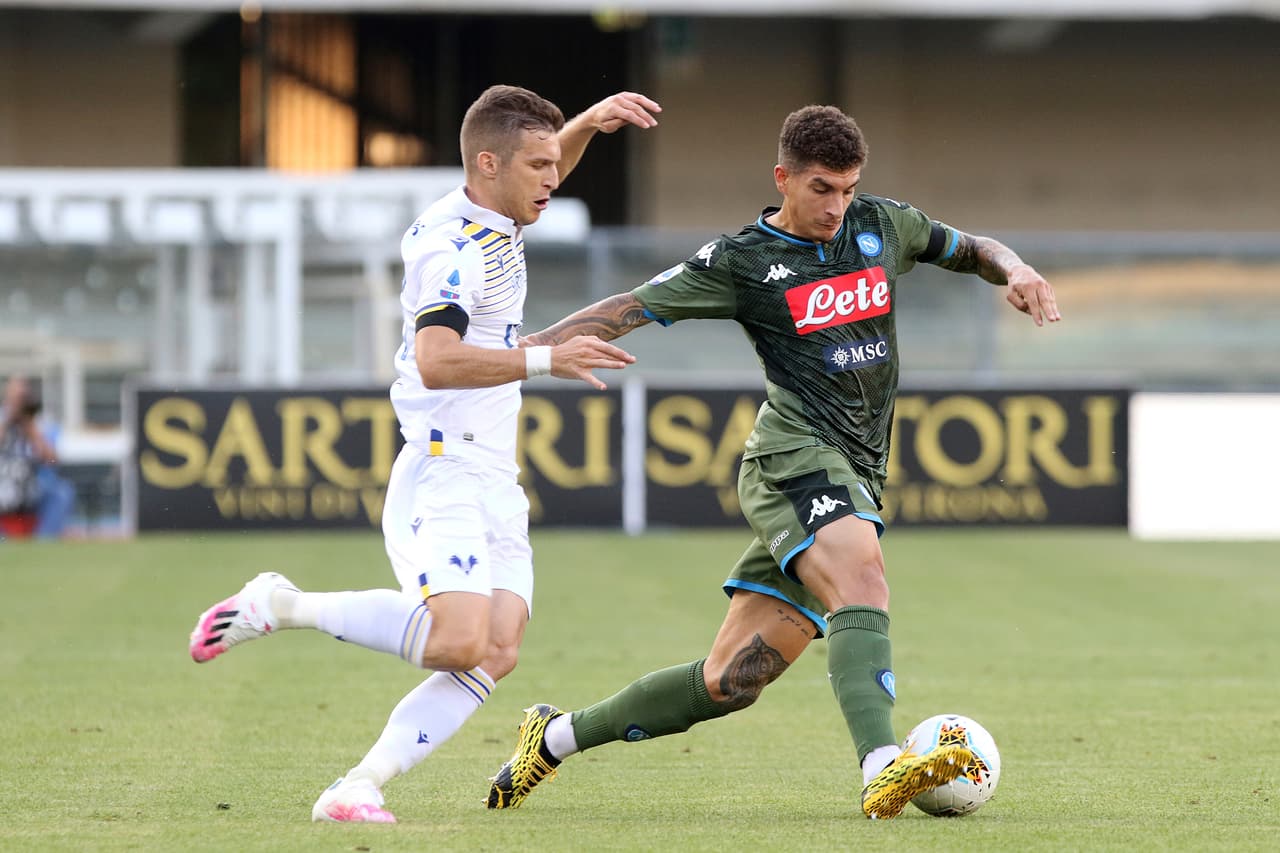 El Napoli le pegó al Hellas Verona 0-2 con goles de Milik e Hirving 'el Chucky' Lozano, quien jugó seis minutos.