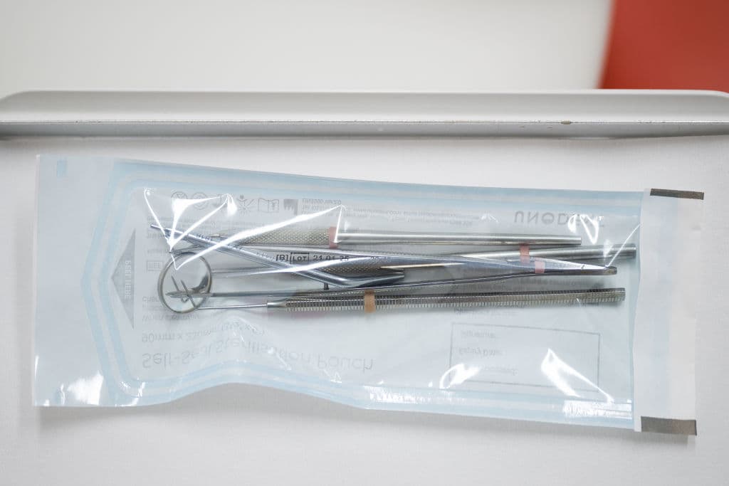 Dentista rompía los dientes de sus pacientes para ganar más en los arreglos: ahora puede ir a la cárcel