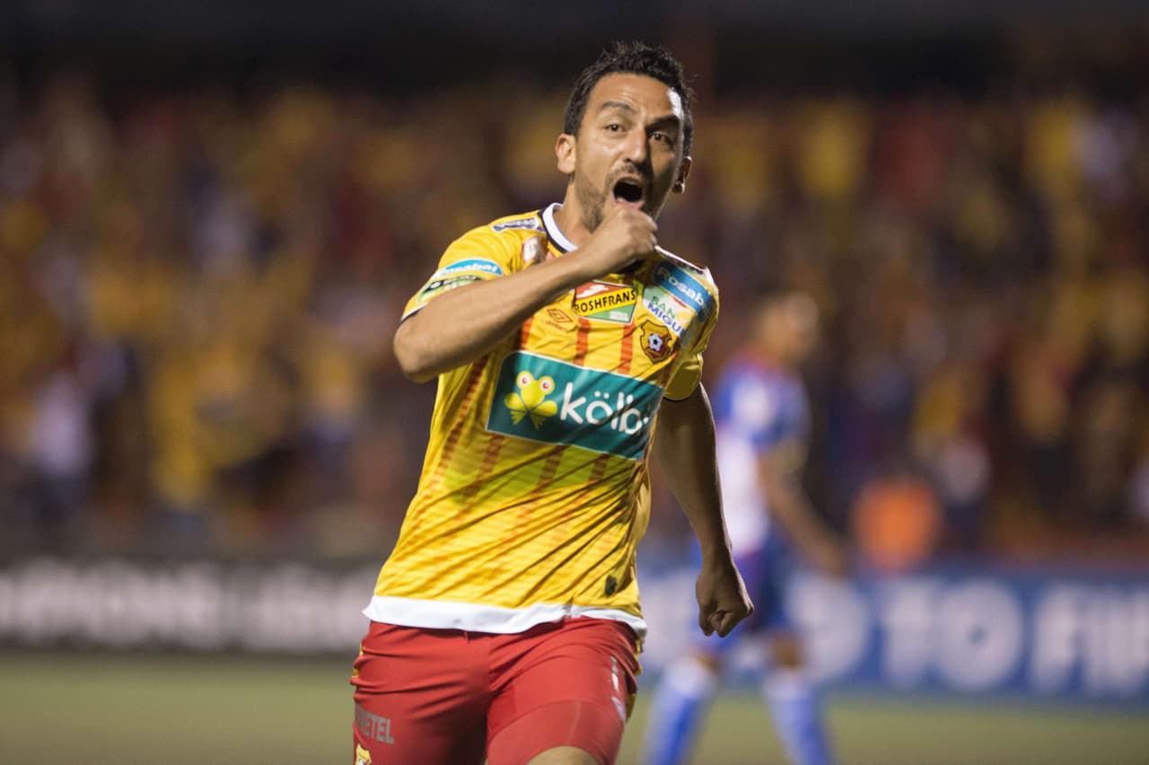 Santos asalta el liderato en Costa Rica tras empate de Herediano y Saprissa