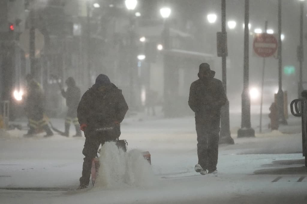 Uno de los comentarios que más se escuchaban el domingo en la mañana era sobre lo rápido que, en algunas zonas de Filadelfia, la nieve se había convertido en pedazos de hielo duro.
