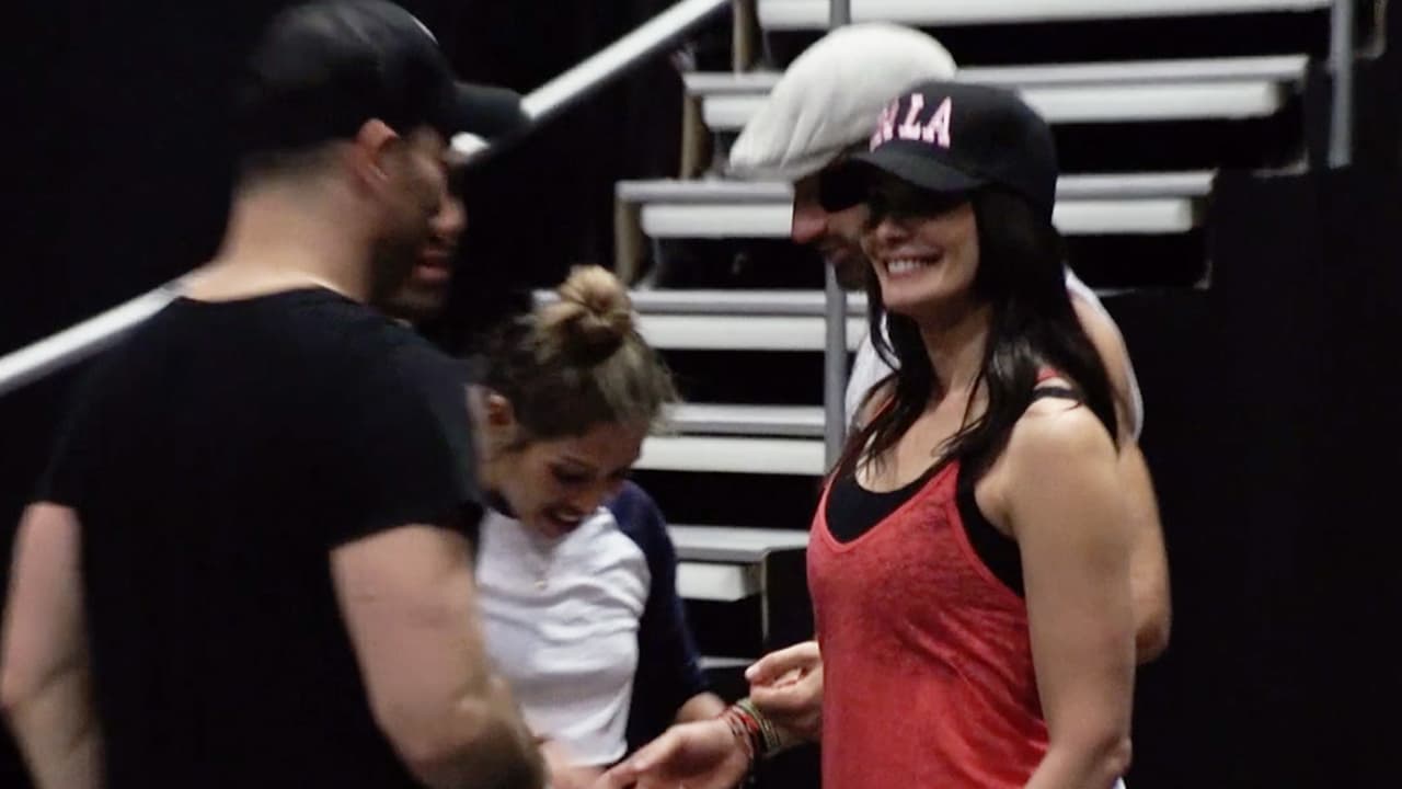 Dayanara bajó la guardia y cayó ante los encantos de Alejandro.