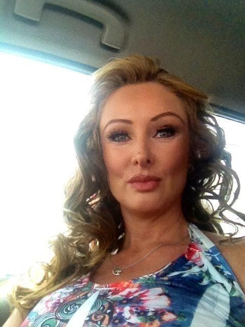 Incluso, su rostro luce diferente de cómo la recordamos y algunos aseguran que pudo haberse sometido a cirugías estéticas.