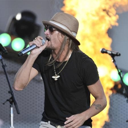 Después de este matrimonio, la exconejita de Playboy volvió a casarse dos veces más. En 2006 con Kid Rock, de quien también se separó por violencia domestica y más adelante en 2007 contrajo matrimonio con Rick Salomon, con quien tampoco quedó en buenos términos.