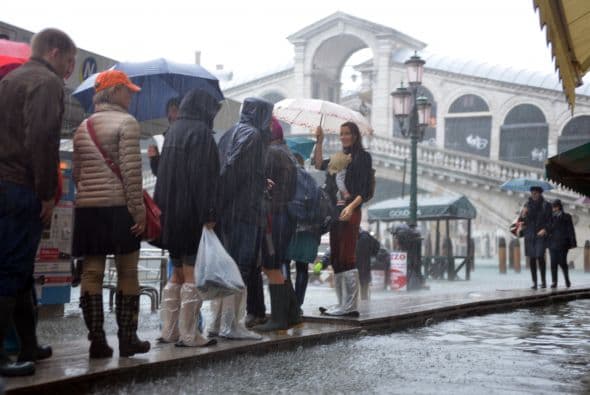 En Toscana, centro del país, unas 200 personas fueron evacuadas, mientras en Roma hubo cortes de luz y problemas en el metro, informó Protección Civil.