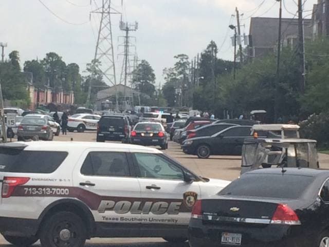 Un muerto, un herido y dos detenidos tras tiroteo