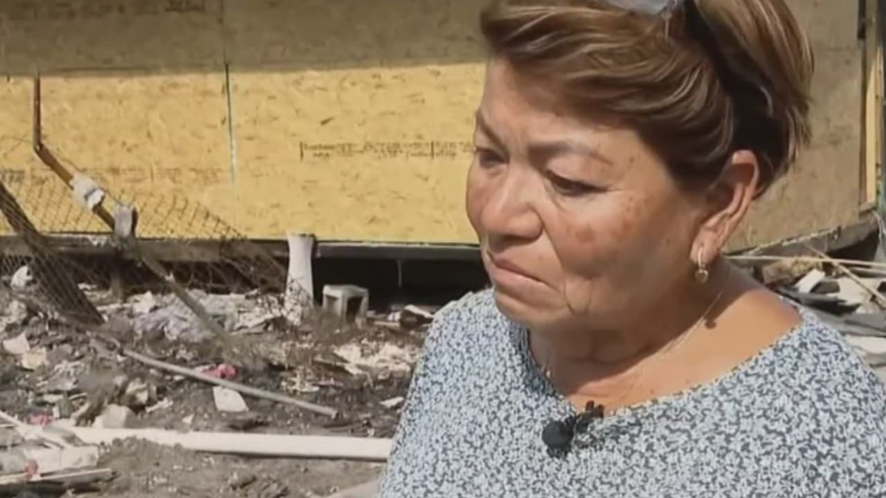 Familia nicaragüense busca hogar tras incendio que quemó su casa móvil