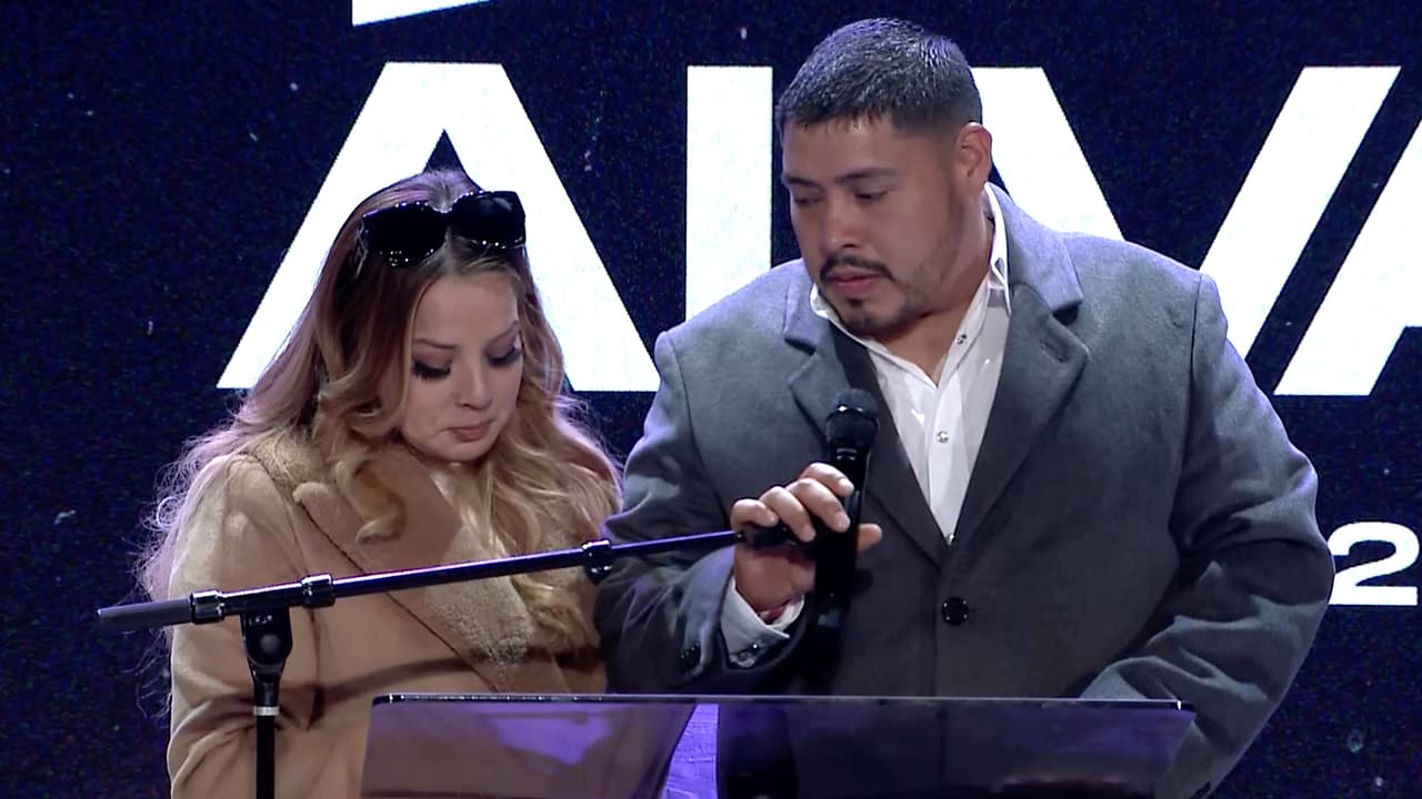 "Es un momento que no le deseo a nadie, es bien duro, mi padre me hizo el hombre que soy hoy y mi hija también 
<b>me hizo el hombre que soy hoy</b> y lo voy a enseñar, mi hija siempre quería que fuera fuerte", dijo por su pader, Armando Álvarez.
<br>